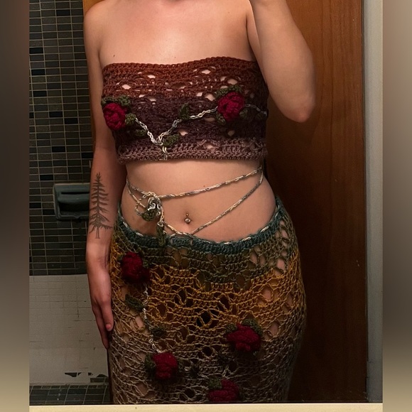 Handmade Crochet Roses Skirt Set - Picture 3 of 10